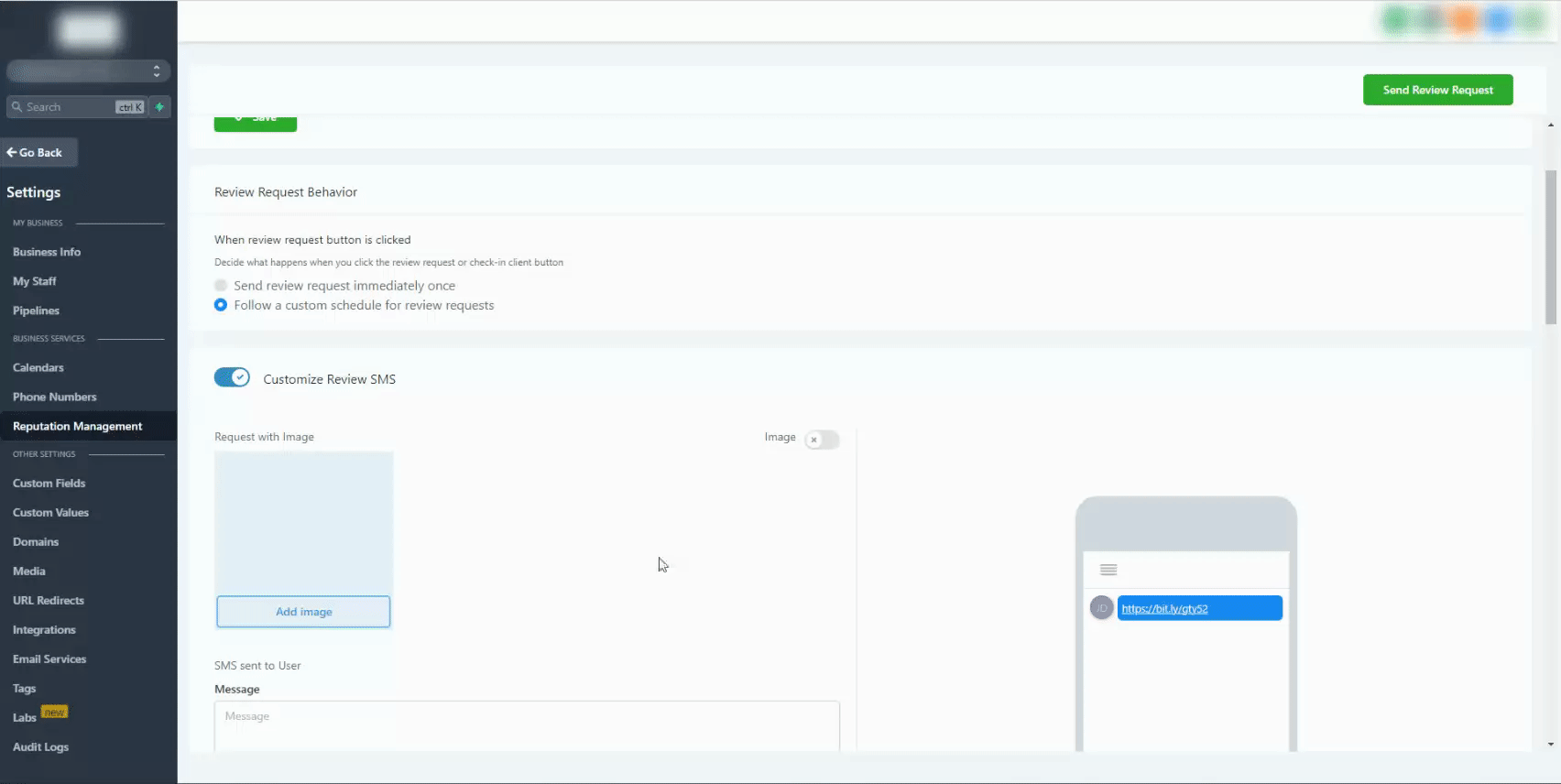 Animazione che mostra come copiare il codice del widget recensioni dalle impostazioni della Location